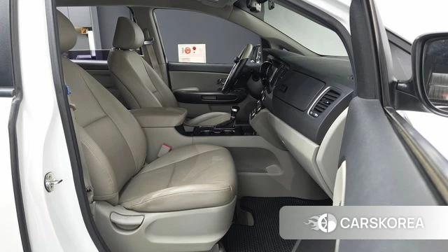 Kia The New Carnival 2019 Белый из Кореи, фото 2