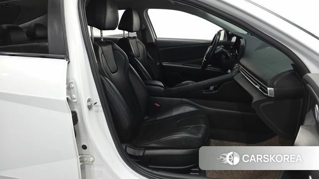 Hyundai Avante (CN7) 2021 Белый из Кореи, фото 2
