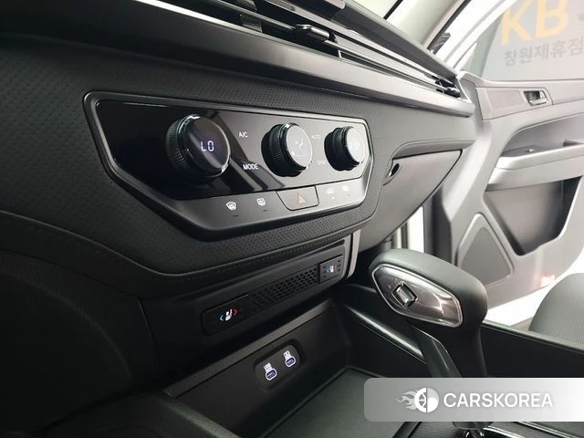 Ssangyong Musso (Q300) 2026 Жемчужный цвет из Кореи, фото 2