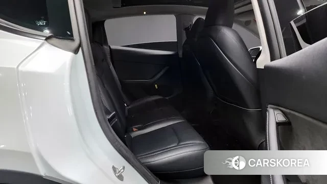 Tesla Model Y 2024 Белый из Кореи, фото 2