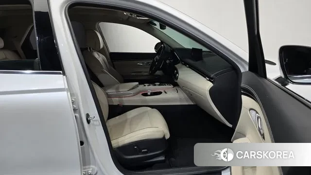 Genesis GV70 2022 Белый из Кореи, фото 2