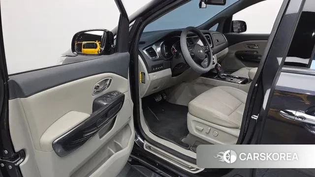 Kia The New Carnival 2018 Серый из Кореи, фото 2