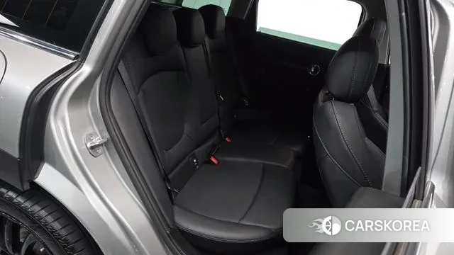 Mini Cooper Clubman 2023 Серебряный из Кореи, фото 2