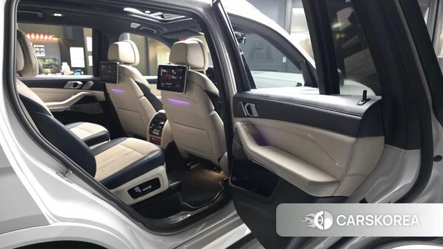 BMW X7 (G07) 2021 Белый из Кореи, фото 2