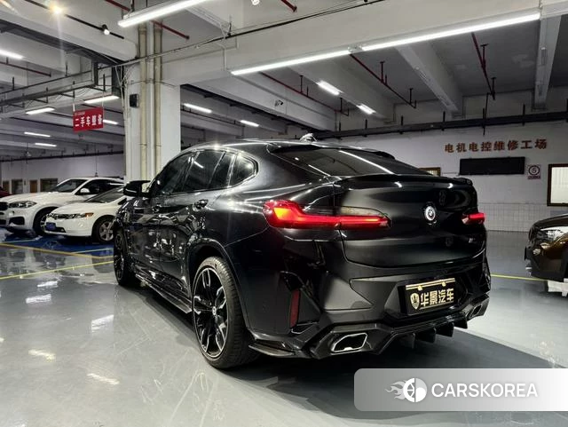 BMW X4 2023 Черный из Китая, фото 2