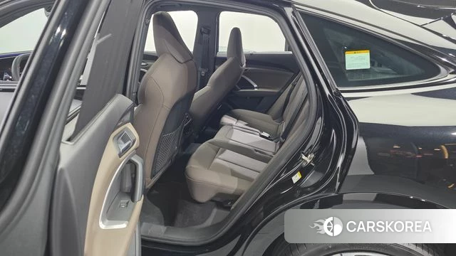 Audi Q5 (80A) 2025 Черный из Кореи, фото 2