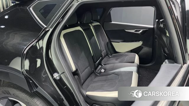 Kia EV6 2023 Черный из Кореи, фото 2