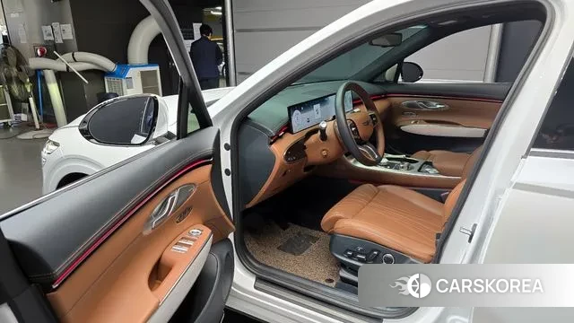 Genesis GV70 2024 Белый из Кореи, фото 2