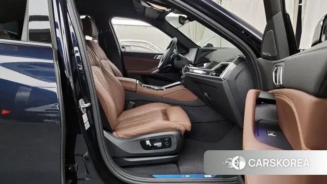 BMW X6 (G06) 2024 Черный из Кореи, фото 2