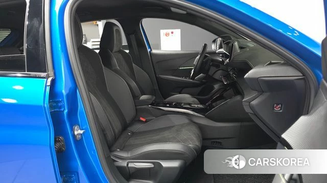 Peugeot e-208 second Generation 2023 Синий из Кореи, фото 2