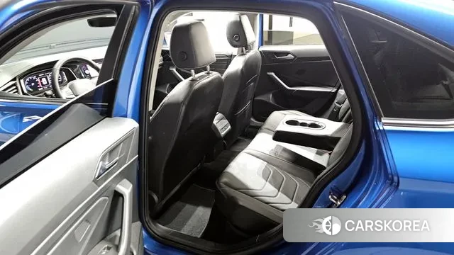 Volkswagen 7th Generation of Jetta 2023 Синий из Кореи, фото 2