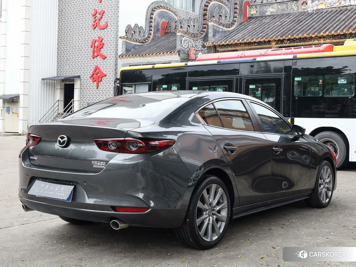 Mazda 3 Angkesaila 2023 Темно-серый из Китая, фото 2