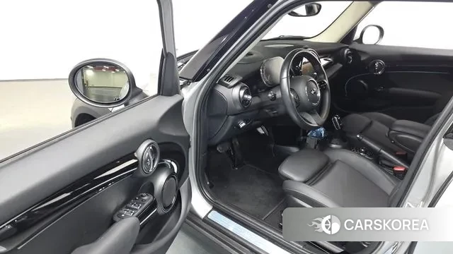 Mini Cooper 2024 Серебристо-серый из Кореи, фото 2