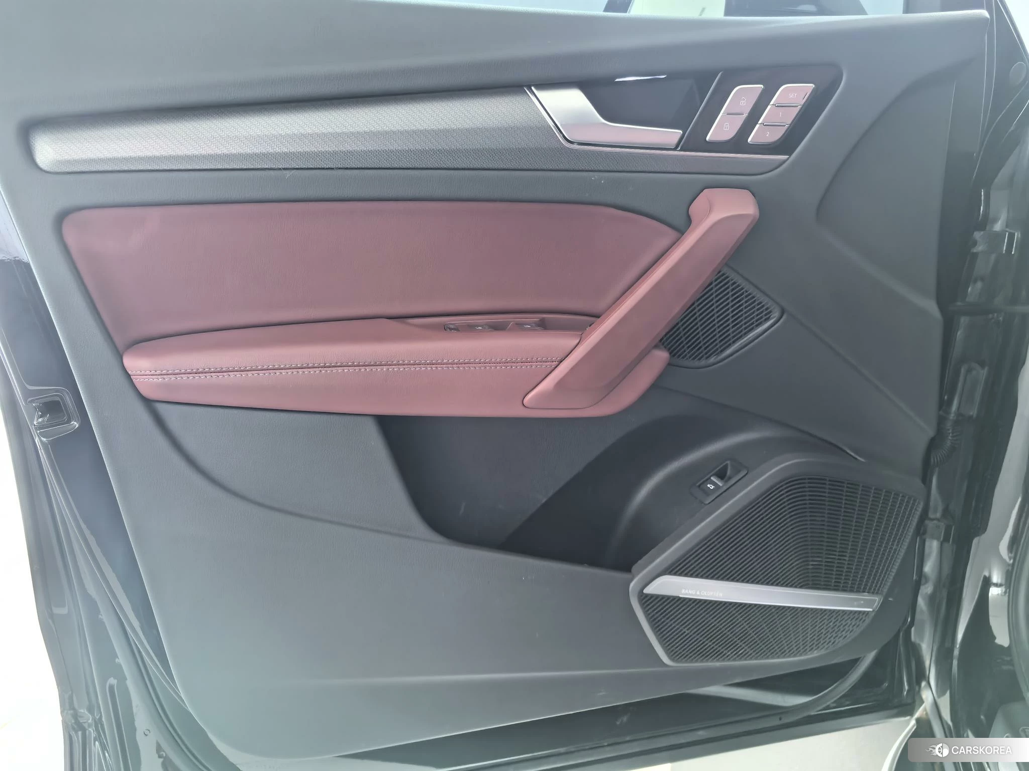 Audi Q5L 2023 Черный из Китая, фото 2