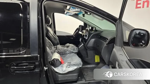 Hyundai Staria 2025 Черный из Кореи, фото 2