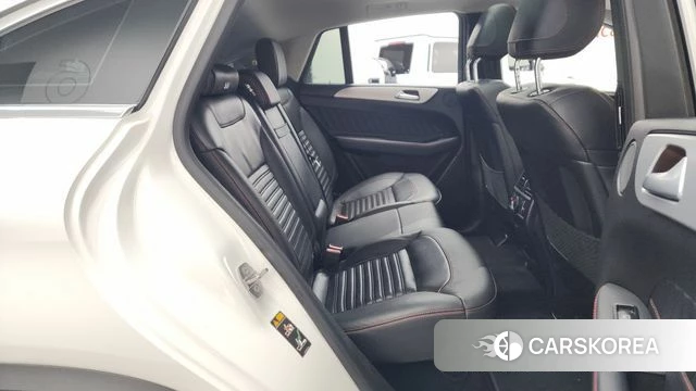 Mercedes-Benz GLE - Class W166 2018 Белый из Кореи, фото 2
