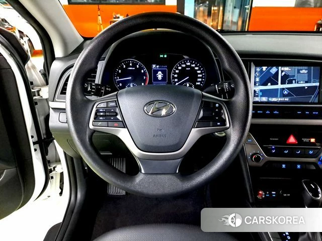 Hyundai Avante AD 2018 Белый из Кореи, фото 2