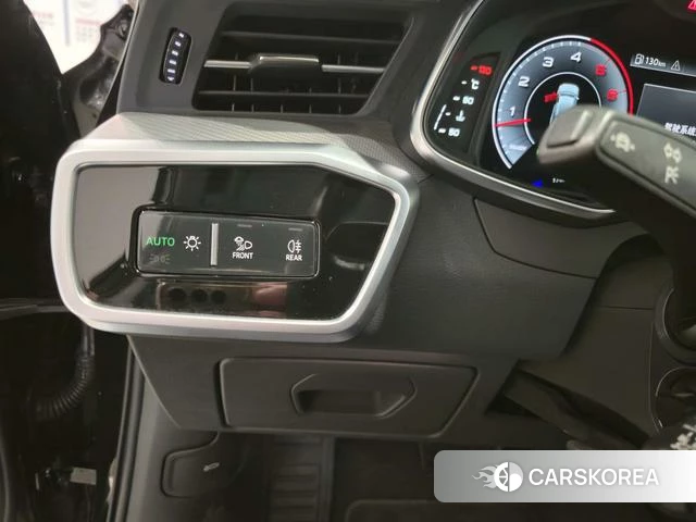 Audi A6 (import) 2024 Черный из Китая, фото 2