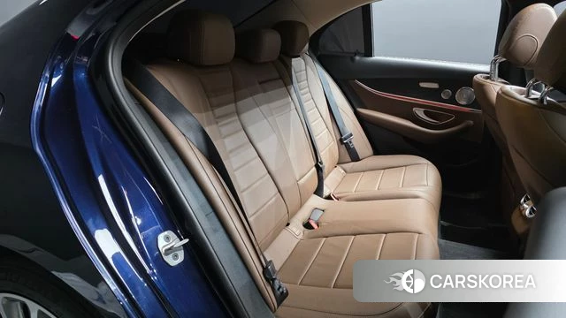 Mercedes-Benz E-Class W213 2019 Синий из Кореи, фото 2