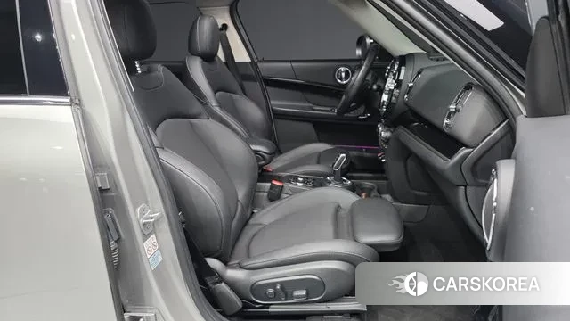 Mini Cooper Countryman 2023 Серебряный из Кореи, фото 2