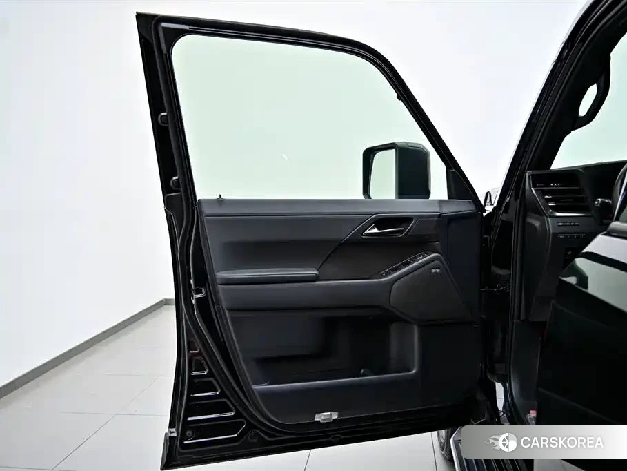 Lexus GX 2025 Черный из Китая, фото 2
