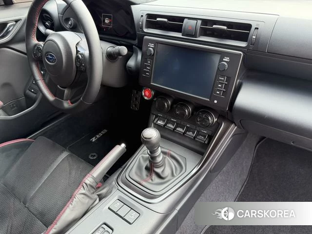 Subaru BRZ 2024 Белый из Китая, фото 2