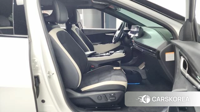 Kia EV6 2023 Белый из Кореи, фото 2