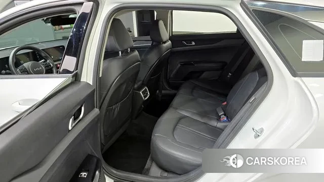 Kia The New K5 3rd generation 2024 Белый из Кореи, фото 2