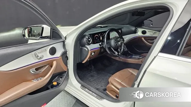 Mercedes-Benz E-Class W213 2020 Белый из Кореи, фото 2