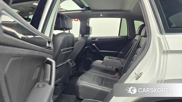 Volkswagen Tiguan second Generation 2019 Белый из Кореи, фото 2