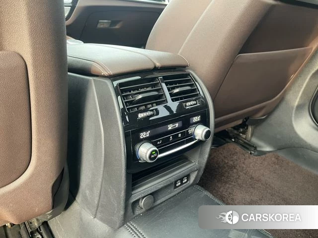 BMW 5 series 2022 Черный из Китая, фото 2