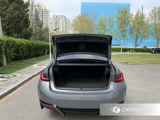 BMW i3 2022 Темно-серый из Китая, фото 2