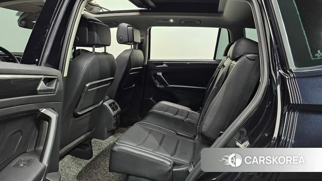 Volkswagen Tiguan Allspace 2020 Черный из Кореи, фото 2