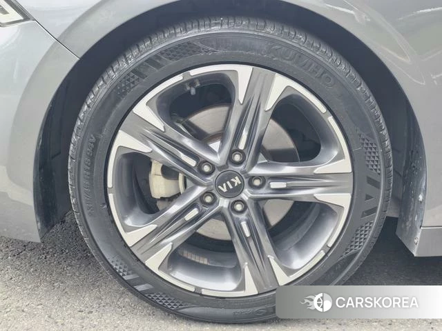 Kia K5 2021 Темно-серый из Китая, фото 2