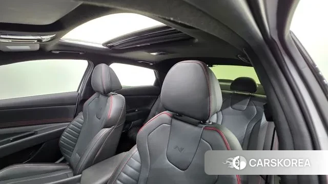 Hyundai The New Avante (CN7) 2024 Белый из Кореи, фото 2