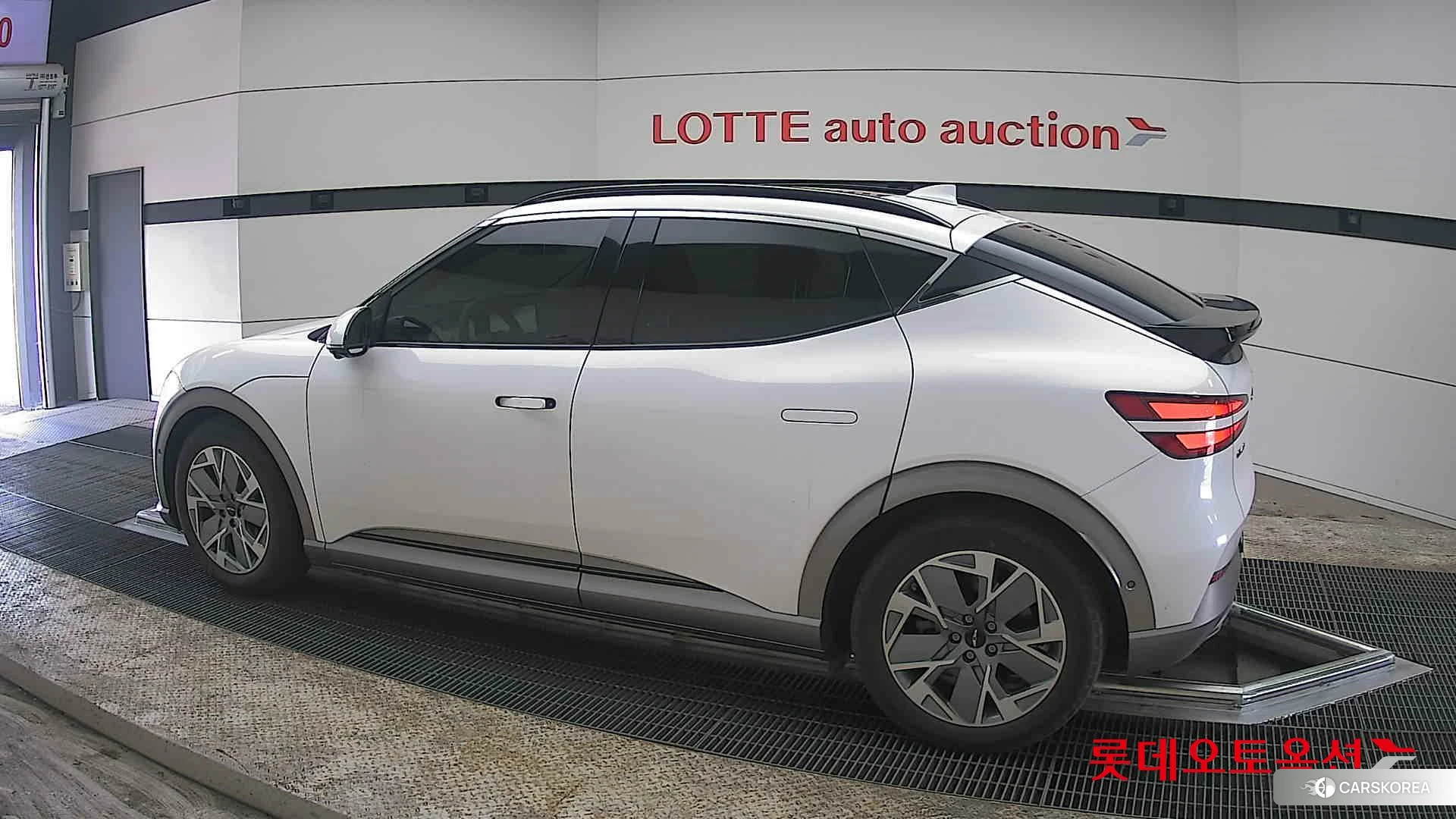 Hyundai GV60 2022 Uyuni White из Кореи, фото 2