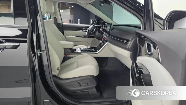 Kia Carnival 4th generation 2021 Черный из Кореи, фото 2