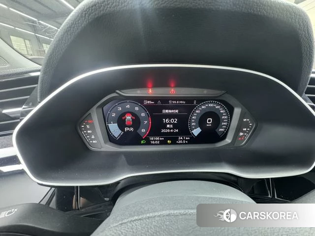 Audi Q3 2022 Белый из Китая, фото 2
