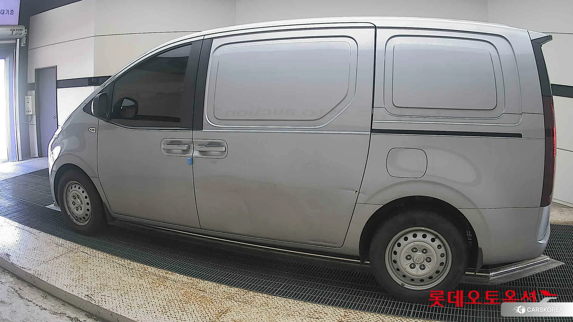 Hyundai Staria 2023 Другое из Кореи, фото 2