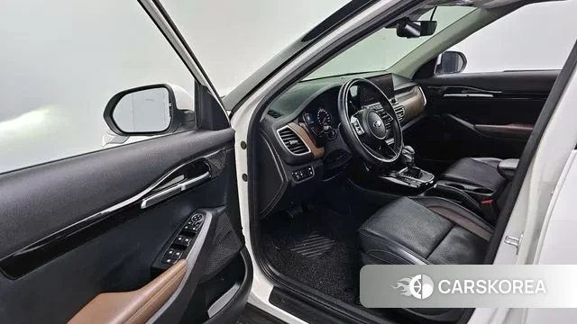 Kia Seltos 2020 Белый из Кореи, фото 2