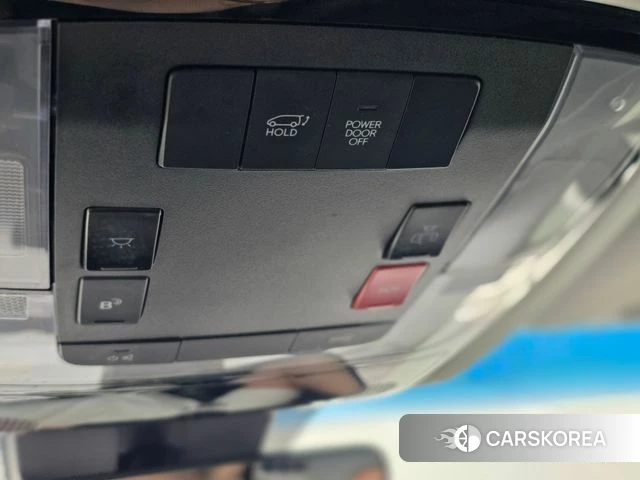 Hyundai Staria 2022 Белый из Кореи, фото 2