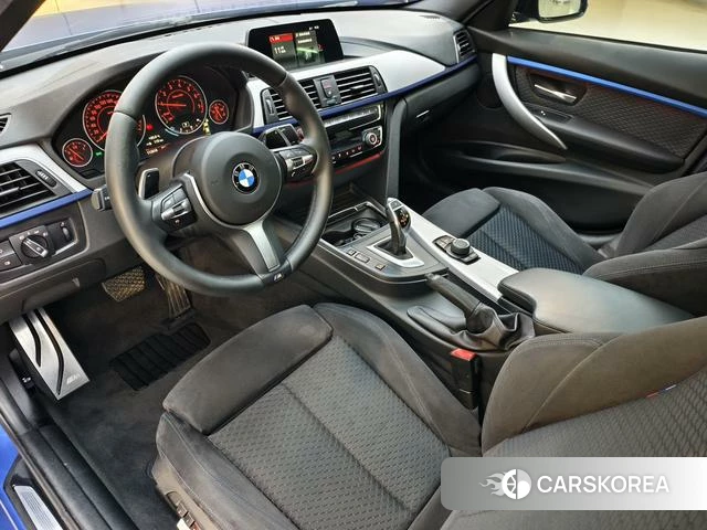 BMW 3 series 2018 Синий из Китая, фото 2