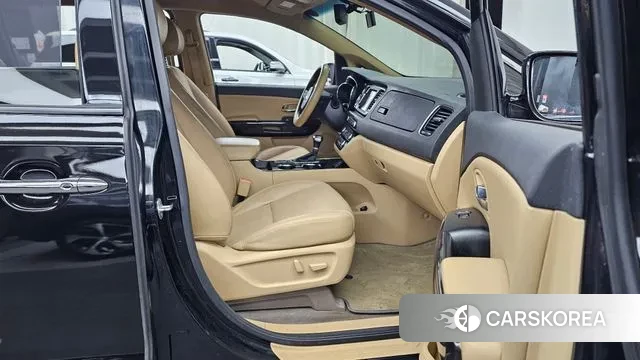 Kia The New Carnival 2018 Черный из Кореи, фото 2