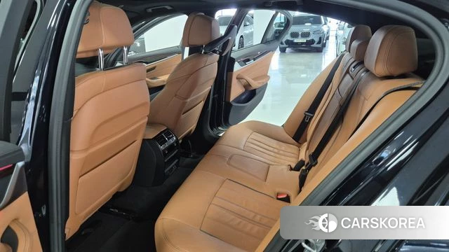 BMW 5 Series (G30) 2021 Черный из Кореи, фото 2