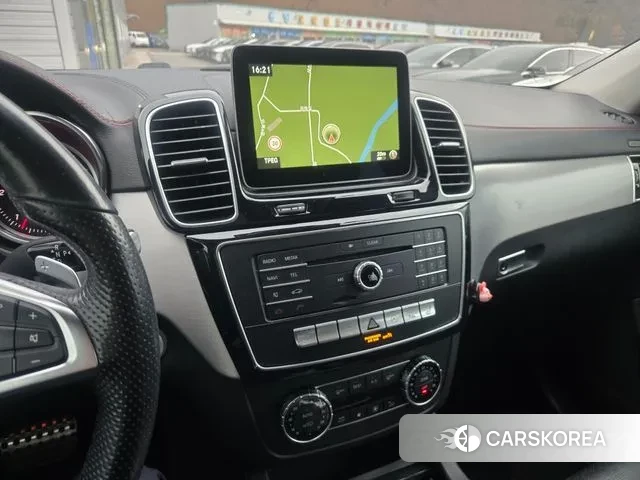 Mercedes-Benz GLE - Class W166 2018 Черный из Кореи, фото 2