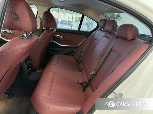 BMW 3 series 2023 Белый из Китая, фото 2