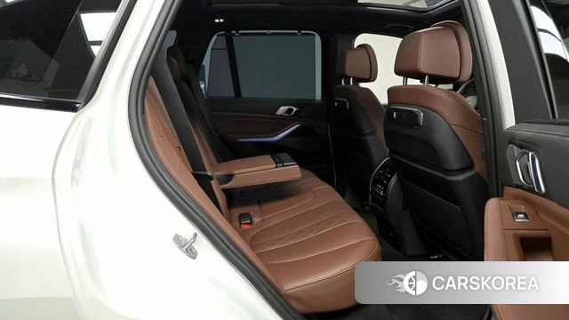 BMW X5 (G05) 2024 Белый из Кореи, фото 2