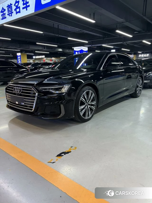 Audi A6L 2022 Черный из Китая, фото 2