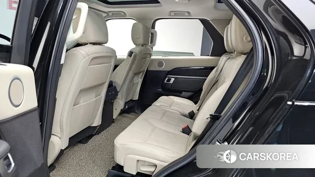 Land Rover Discovery 5 2018 Черный из Кореи, фото 2