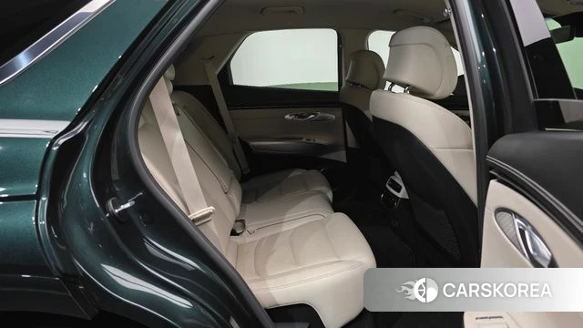 Genesis GV70 2021 Темно-зеленый из Кореи, фото 2